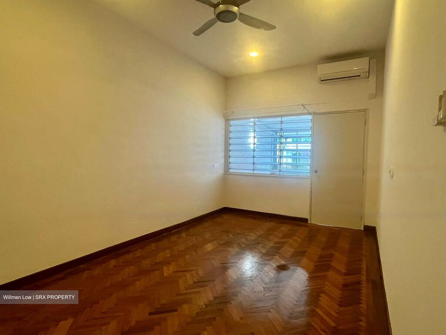 Lowland Road (D19), Terrace #464666981